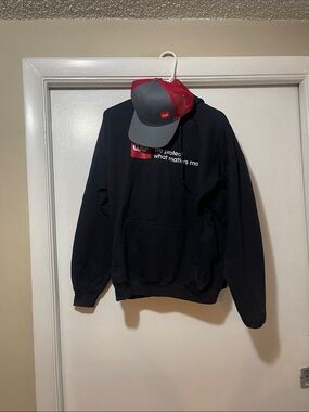 GAF men’s hoodie and hat bundle